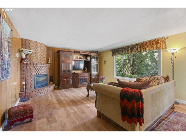 5545 VAL VIEW Dr, Turner, OR 97392