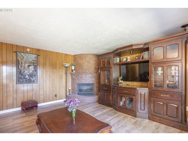 5545 VAL VIEW Dr, Turner, OR 97392