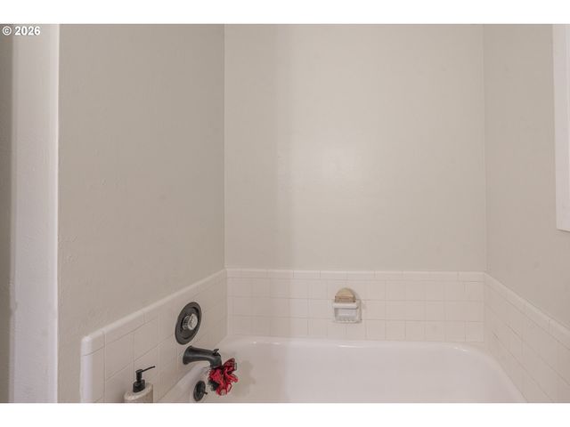 5545 VAL VIEW Dr, Turner, OR 97392