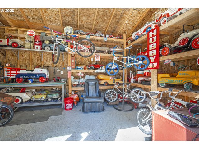 5545 VAL VIEW Dr, Turner, OR 97392