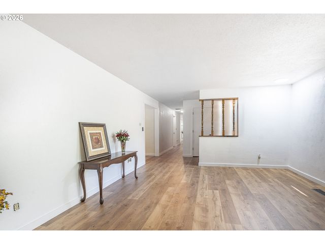 5545 VAL VIEW Dr, Turner, OR 97392