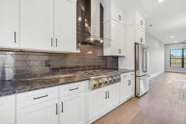 2256 Quarry Trails Drive, Columbus, OH 43228