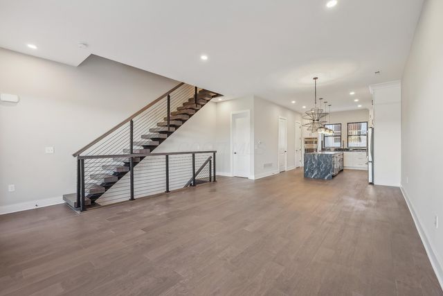 2256 Quarry Trails Drive, Columbus, OH 43228