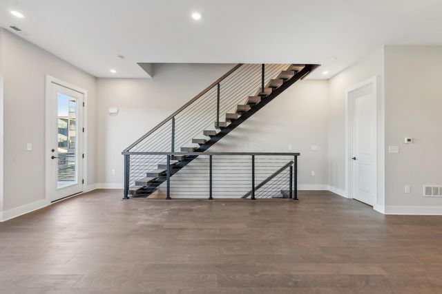 2256 Quarry Trails Drive, Columbus, OH 43228