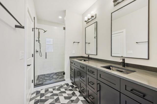 2256 Quarry Trails Drive, Columbus, OH 43228