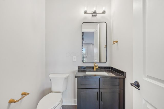 2256 Quarry Trails Drive, Columbus, OH 43228