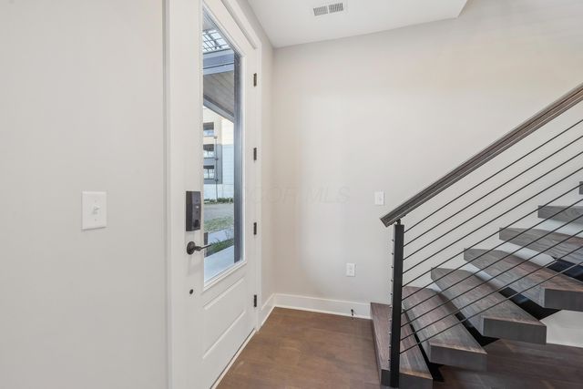 2256 Quarry Trails Drive, Columbus, OH 43228