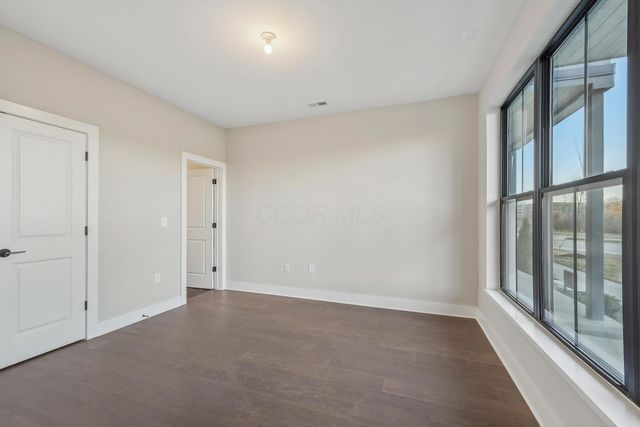 2256 Quarry Trails Drive, Columbus, OH 43228