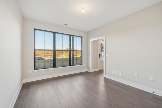 2256 Quarry Trails Drive, Columbus, OH 43228