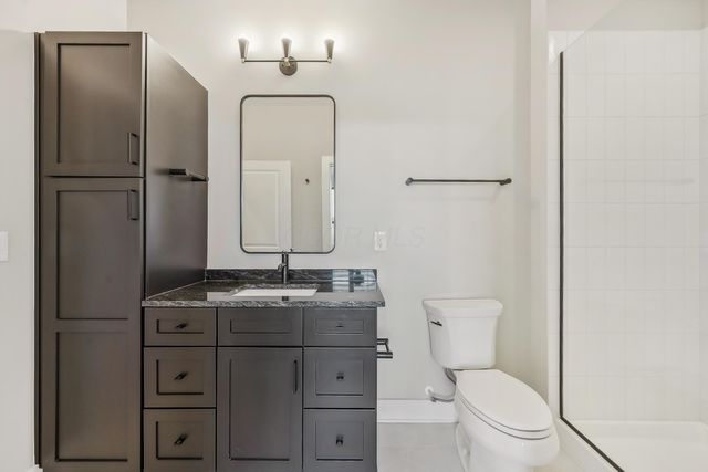 2256 Quarry Trails Drive, Columbus, OH 43228