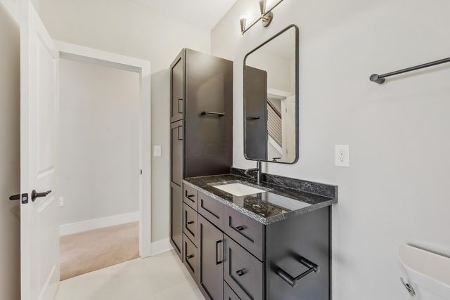 2256 Quarry Trails Drive, Columbus, OH 43228