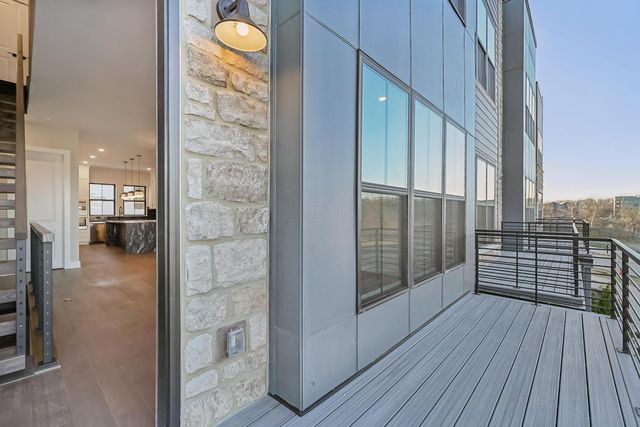 2256 Quarry Trails Drive, Columbus, OH 43228