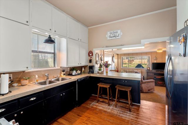 1702 W 1st, Mt Pleasant, TX 75455