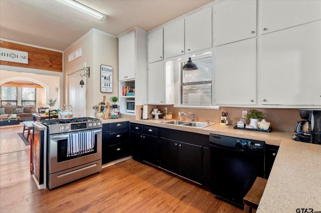 1702 W 1st, Mt Pleasant, TX 75455