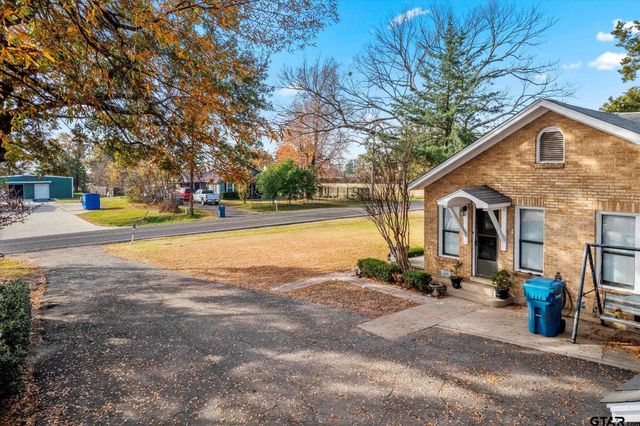 1702 W 1st, Mt Pleasant, TX 75455