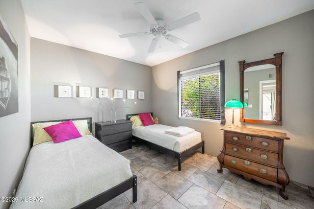 1681 W Chimayo Place, Tucson, AZ 85704