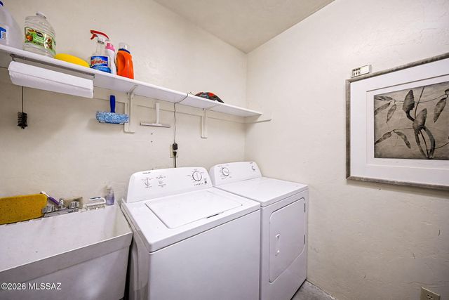 1681 W Chimayo Place, Tucson, AZ 85704