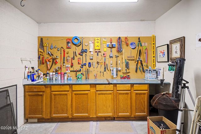 1681 W Chimayo Place, Tucson, AZ 85704