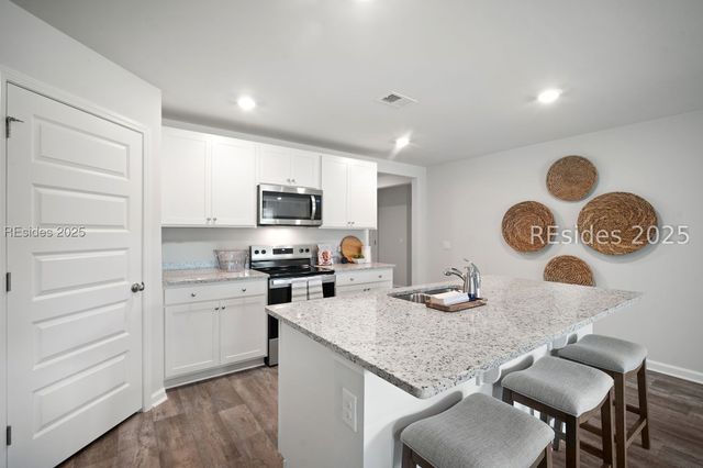 54 Bottom Board Court, Ridgeland, SC 29936