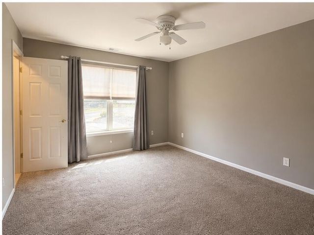 9621 Lakeside Drive, Ypsilanti, MI 48197