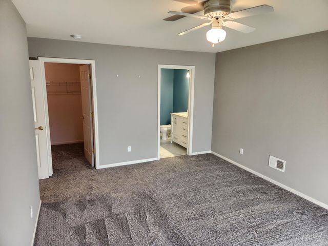 9621 Lakeside Drive, Ypsilanti, MI 48197