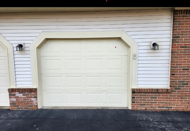 9621 Lakeside Drive, Ypsilanti, MI 48197