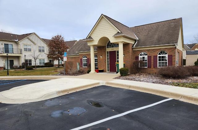 9621 Lakeside Drive, Ypsilanti, MI 48197