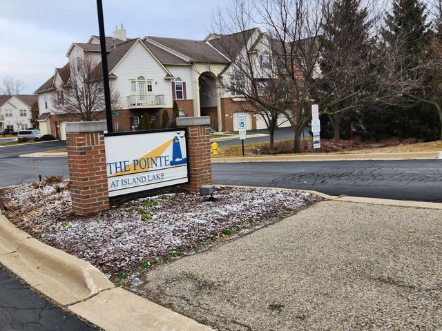 9621 Lakeside Drive, Ypsilanti, MI 48197