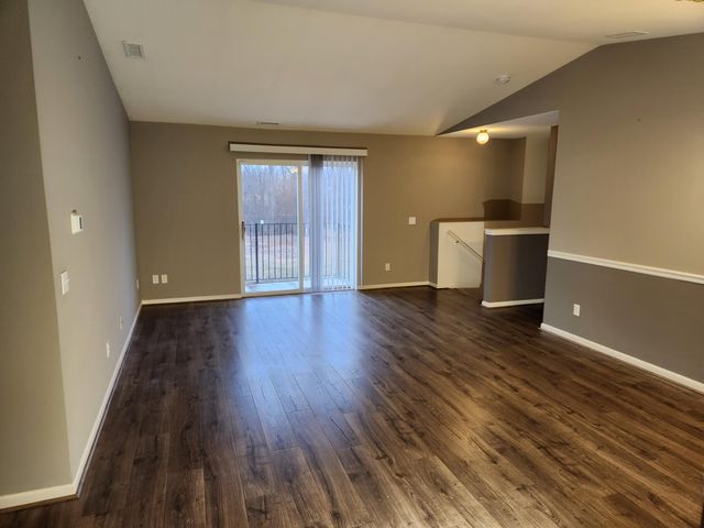 9621 Lakeside Drive, Ypsilanti, MI 48197