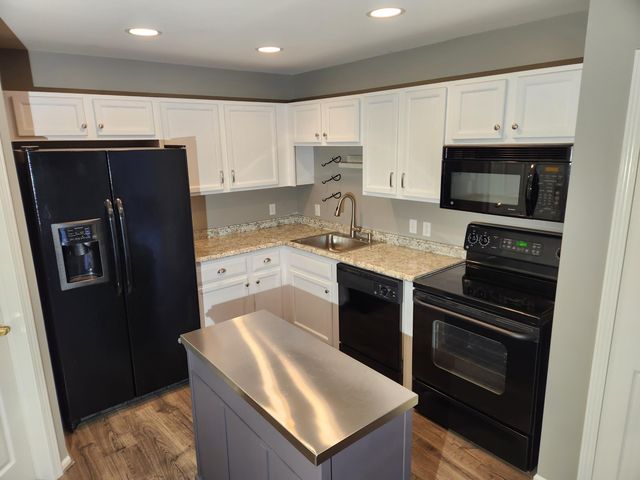 9621 Lakeside Drive, Ypsilanti, MI 48197