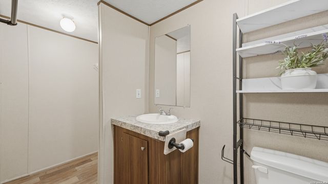 453 E Zipp Rd, New Braunfels, TX 78130