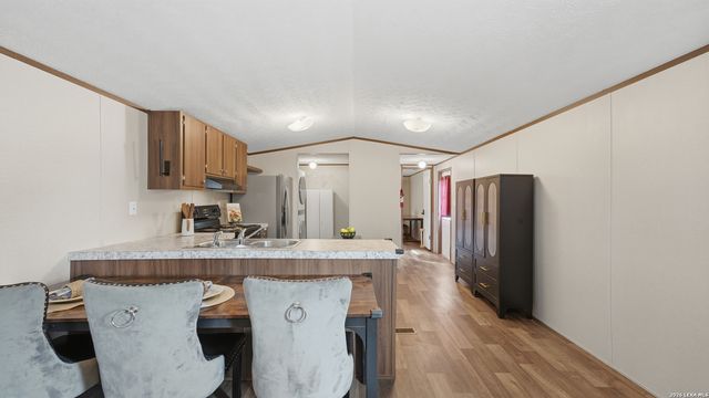 453 E Zipp Rd, New Braunfels, TX 78130