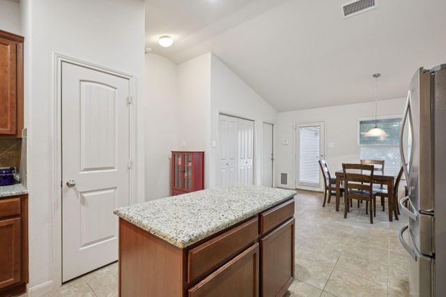 1621 Big Thicket DR, Cedar Park, TX 78613