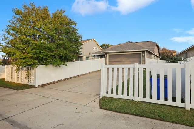 1621 Big Thicket DR, Cedar Park, TX 78613