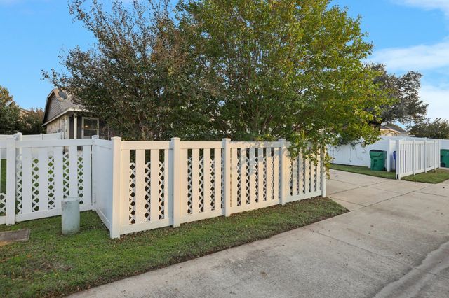 1621 Big Thicket DR, Cedar Park, TX 78613