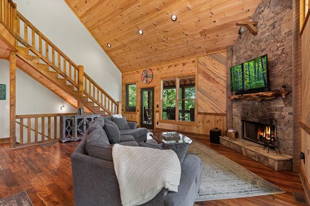 279 River Escape Drive, Ellijay, GA 30540