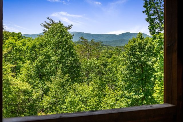 279 River Escape Drive, Ellijay, GA 30540