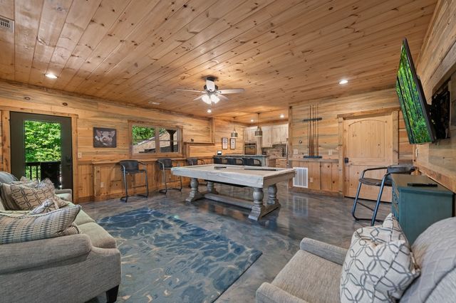 279 River Escape Drive, Ellijay, GA 30540