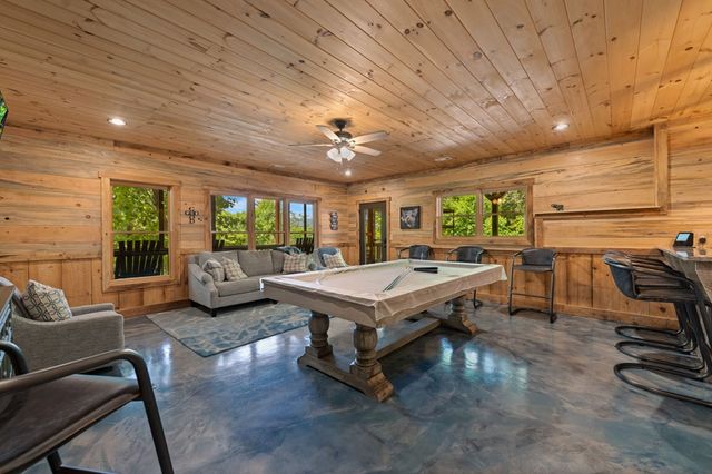279 River Escape Drive, Ellijay, GA 30540