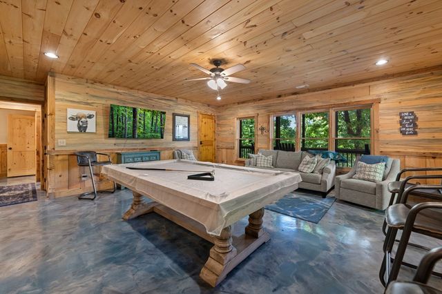 279 River Escape Drive, Ellijay, GA 30540