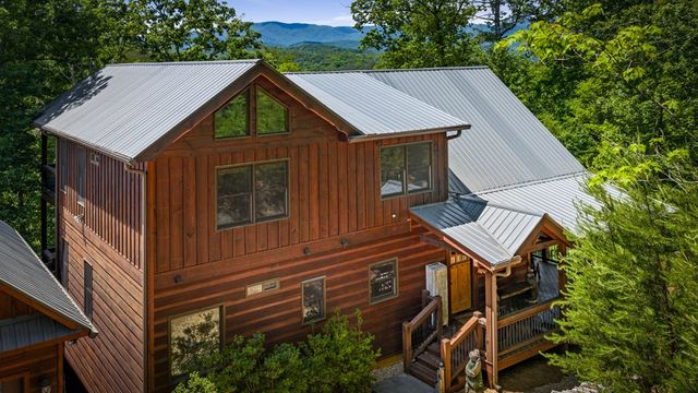 279 River Escape Drive, Ellijay, GA 30540