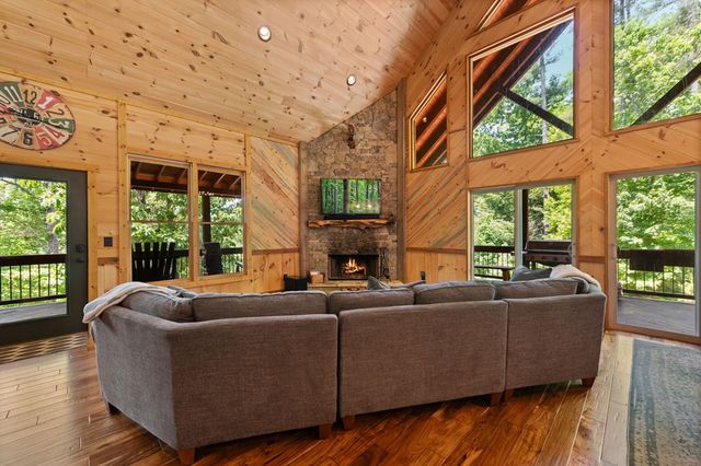 279 River Escape Drive, Ellijay, GA 30540