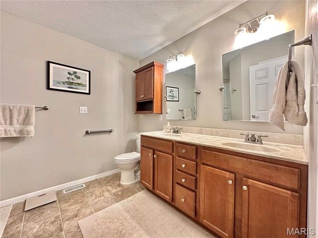 439 Bandmour Place, O'fallon, IL 62269