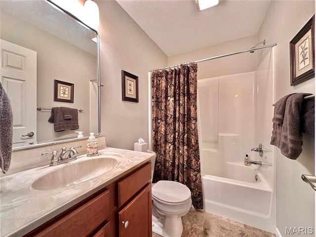 439 Bandmour Place, O'fallon, IL 62269