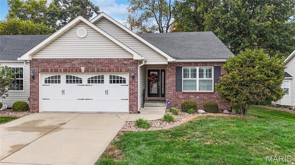 439 Bandmour Place, O'fallon, IL 62269