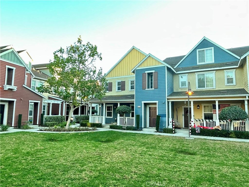 15867 Birdfeeder, Chino, CA 91708