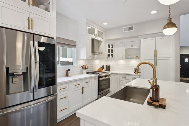 5179 Knollwood Way, Woodland Hills, CA 91364