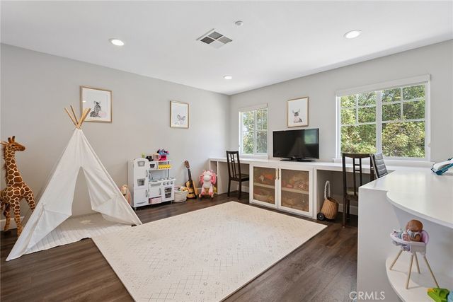 5179 Knollwood Way, Woodland Hills, CA 91364