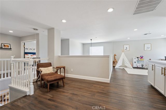 5179 Knollwood Way, Woodland Hills, CA 91364