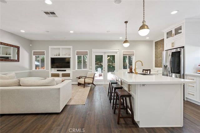 5179 Knollwood Way, Woodland Hills, CA 91364